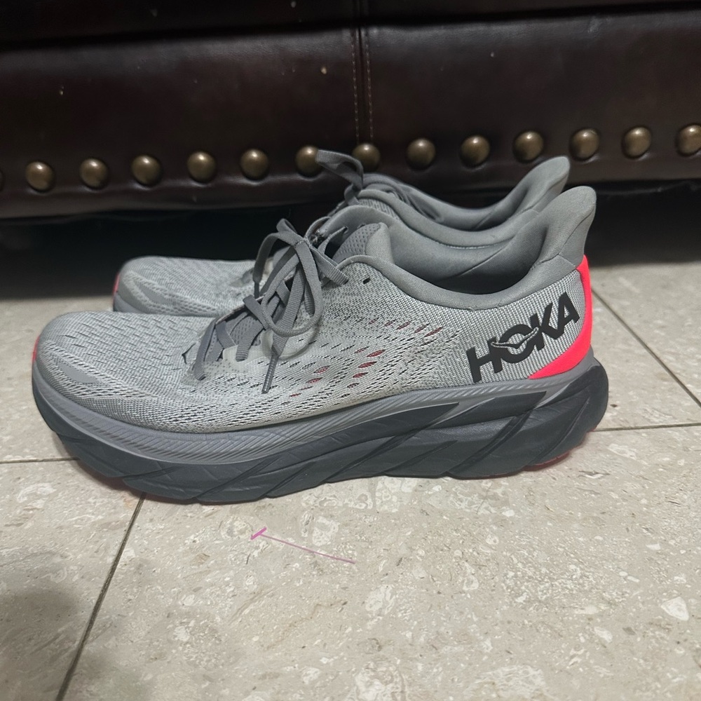 Hoka Clifton 8